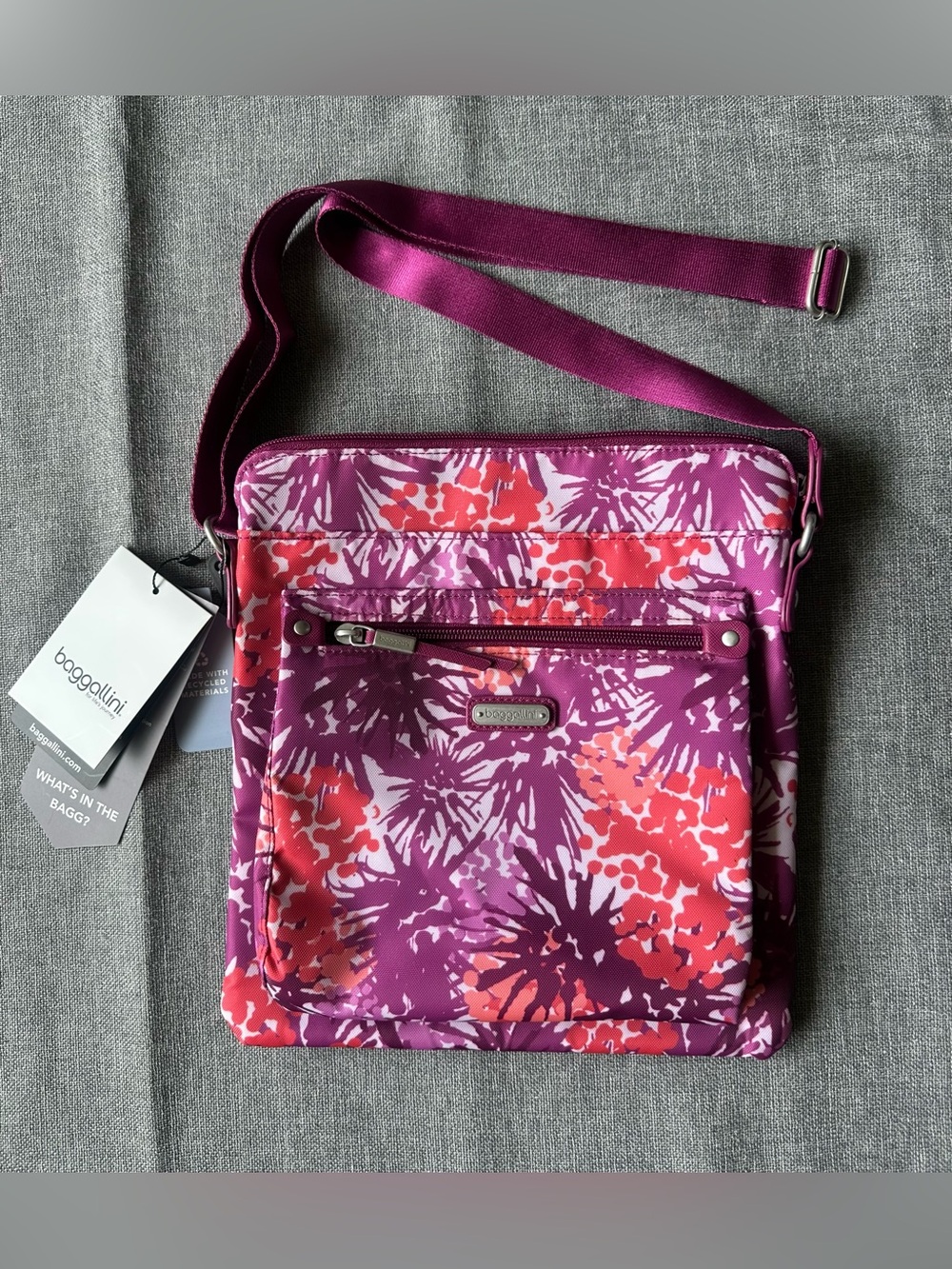 New Baggallini Eco Go Crossbody Bag